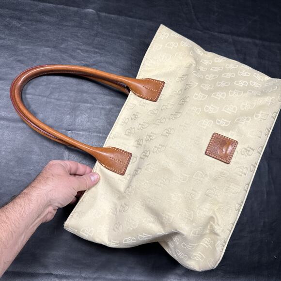 DOONEY & BOURKE Light Tan MEDIUM Canvas Leather Snap Handbag - Picture 3 of 16